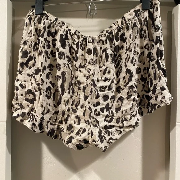 🎉Limited Time Price🎉 Spell Wild Ones Shorts - Large - Picture 7 of 16